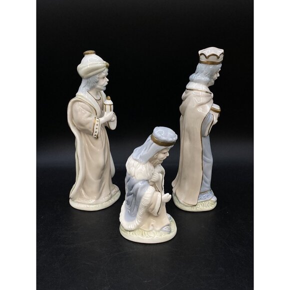 International Bazaar Pastel Nativity 3 Wise Men 9” Replacement Pieces - Picture 4 of 7